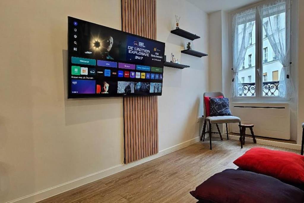 Apartment Doorman - Modern & Chic Studio In 17th